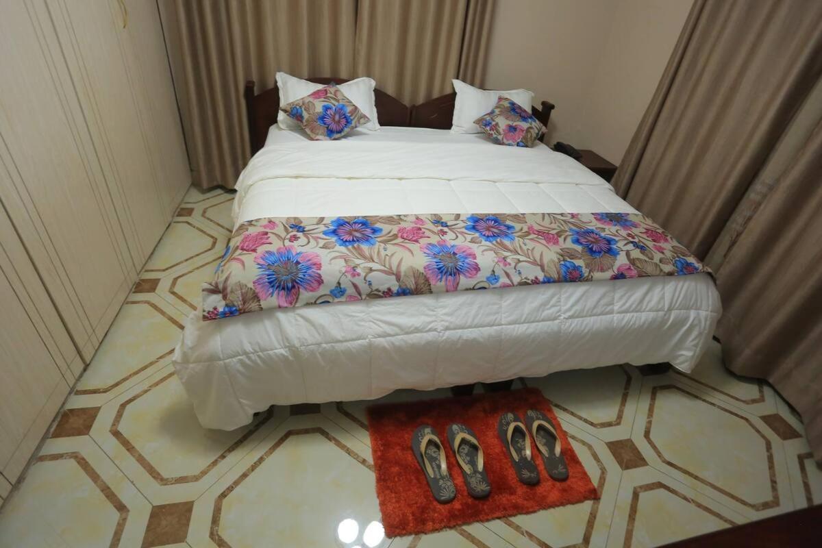 Precious Villas Lubowa Екстер'єр фото