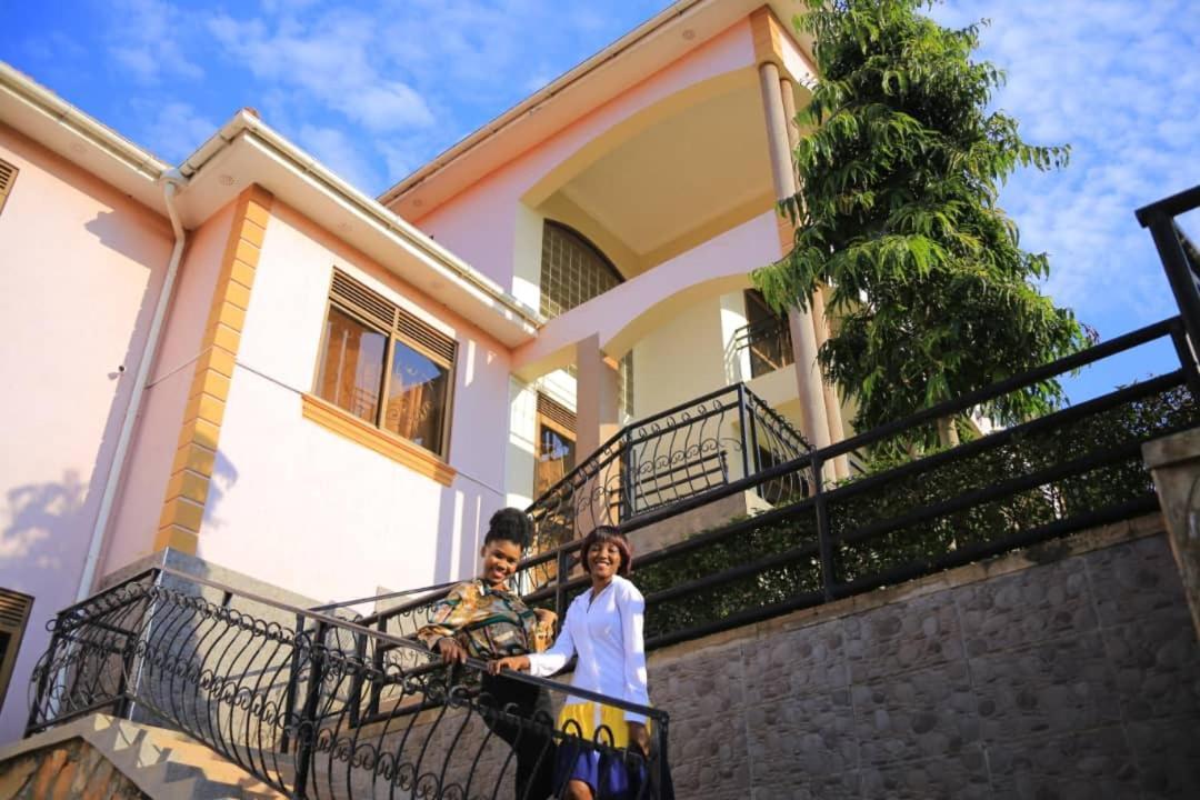 Precious Villas Lubowa Екстер'єр фото